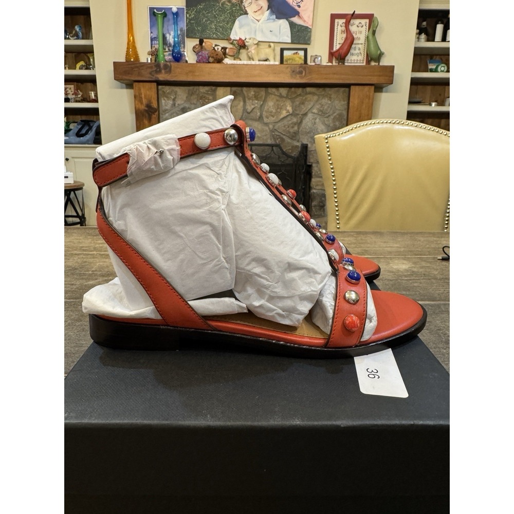 Coach Sadie Semi Black Calf Studded Sandals‎ Size 6.5 Deep Coral T Strap - Picture 4 of 10